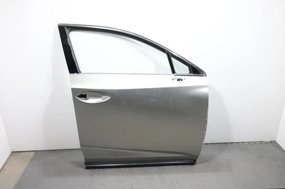 Lexus NX300 2018-2021 carcasa de puerta del lado del pasajero delantero derecho OEM plateada_1J7 Foto 1 de 4