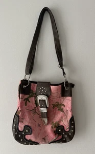Realtree Pink Camo Western Shoulder Bag Studded Buckle Faux Leather Purse Vintag - Picture 1 of 19