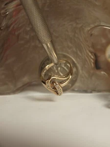 ¡ANILLO CON RACIMO DE ARCO DE ORO AMARILLO 375 GENUINO/SÓLIDO PARA DAMAS CON DIAMANTE NATURAL! - Imagen 1 de 9