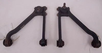 Jaguar XJ6 1997 brazos de control superiores delanteros - lado del conductor y del pasajero - usado OEM Foto 1 de 4