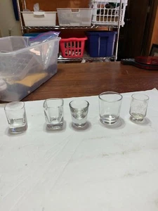 Lot of 5 clear glass shot Glasses - Picture 1 of 8