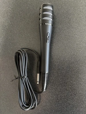 Radio Shack Omnidirectional Dynamic Microphone 33-3036  - Image 1 of 3