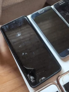 Joblot Untested Mobile Phones Multiple Models Available - Photo 1 sur 5