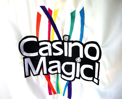 Chaqueta cortavientos Casino Magic de colección años 90 Bay St Louis MS blanca satinada bordada Foto 1 de 4