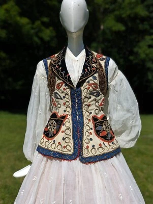 CHAQUETA CORPIÑO VICTORIANA DEL SIGLO XIX CON DETALLE DE SOUTACHE PESADO RICO Foto 1 de 4