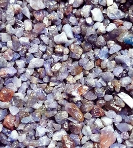 Lotto pietre preziose sfuse grezze tanzanite blu naturale 416,10 ct con omaggio - Foto 1 di 8
