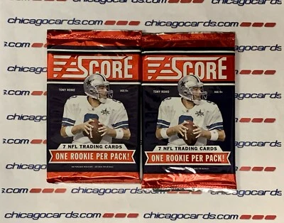 2x 2011 Score Football Pack Look4 Cam Newton Green Watt Rookie Tom Brady AUTO - Image 1 of 4