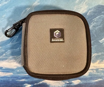 OEM Nintendo GameCube 12-Game Disc Carrying Case Holder (Gray & Black) Authentic - Image 1 of 4