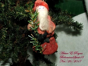 ARTURO E.REYNA SANTA CLAUS CHRISTMAS VICTORIAN STYLE ONE OF A KIND  ORNAMENT - Picture 1 of 4