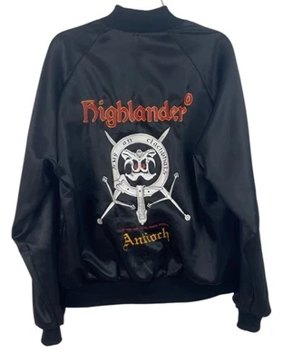 Jaqueta de Cetim Highlander Antioquia Vintage Preta Bordada Letras Masculina Grande - Imagem 1 de 4