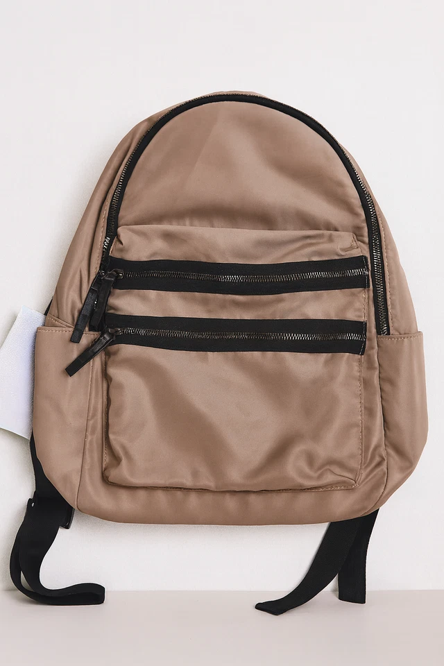 Mochila Rosa Rampage - Elegante Bolso de Todos los Días con Múltiples Bolsillos con Cremallera Foto 1 de 4