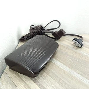 Singer 619494-001 Sewing Machine Foot Pedal Motor Controller - Missing 1 Foot - Picture 1 of 10