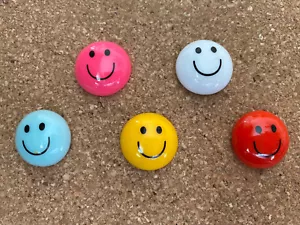 Set of 5 CUTE SMILEY FACE bulletin board pushpins, thumbtacks, or magnets - Picture 1 of 7