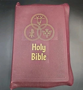 Holy Bible Catholic Layman's Edition Thumb Indexed Illustrated DIctionary 1952 - Picture 1 of 7