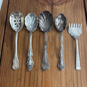 Vintage Ornate Shell Spoons Silver plate Fancy Fork - Picture 1 of 12