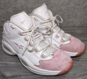 Reebok Question Mid Big bambino 'punta rosa' Allen Iverson GX9357 ~ taglia 6 / donna 7,5 - Foto 1 di 9