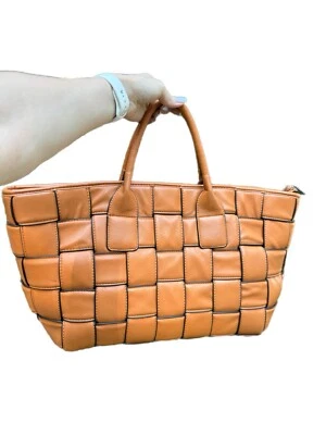 Sondra Roberts Cartera Cuadrada Bolso de Mano Cuero Pesado Imitación/Vegano Tejido Naranja Foto 1 de 4