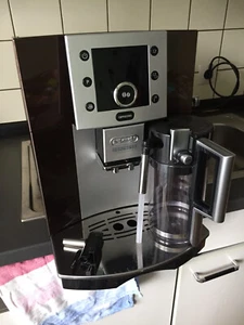 DeLonghi Perfecta ESAM 5550.BW EX:1 Kaffeevollautomat defekt - Bild 1 von 9