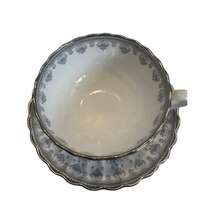 Spode Fleur de Lys grau Tasse und Untertasse mehrere verfügbar - Bild 1 von 4
