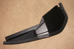 Alfa Romeo 105 GIULIA SPRINT GT/GTV/GTC/GTA WHEEL SPLASHGUARD, LEFT, NOS - Picture 1 of 3