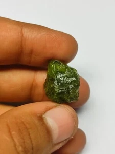 Natural Raw Green Peridot, 31.2 cts, Top-Quality Gem from Arizona - Picture 1 of 12