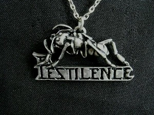 PESTILENCE 1991 OFFICIAL SMALL NECKLACE POKER ROX UK MADE OBITUARY CARCASS - Bild 1 von 3
