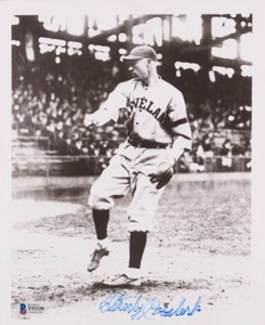 Stan Coveleski Signed Indians 8x10 Photo (Beckett) - Picture 1 of 1