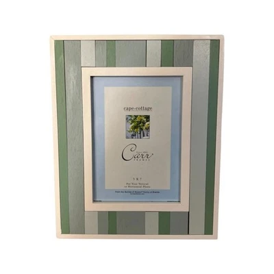 Marco de fotos Cottagecore de madera envejecida de salvia de 5" x 7" con marcos de carr Foto 1 de 4