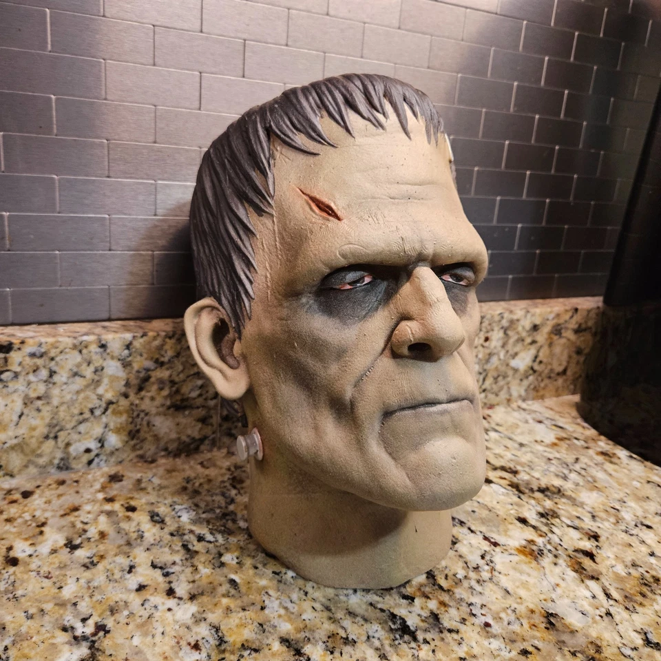 FRANKENSTEIN BORIS KARLOFF cabeza tamaño natural busto de resina horror Foto 1 de 4