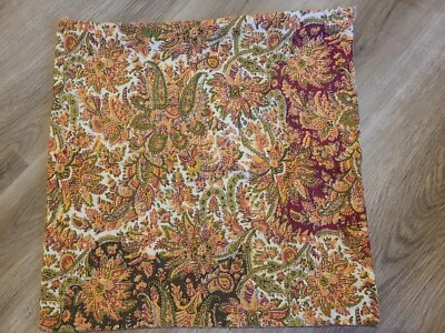 Funda de almohada Pottery Barn "Warm Paisley Floral" 18" Foto 1 de 4