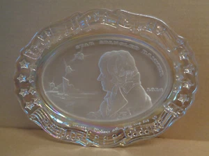 Placa de vidrio iridiscente Fostoria American Milestones estrella con lentejuelas 1814 - Imagen 1 de 1
