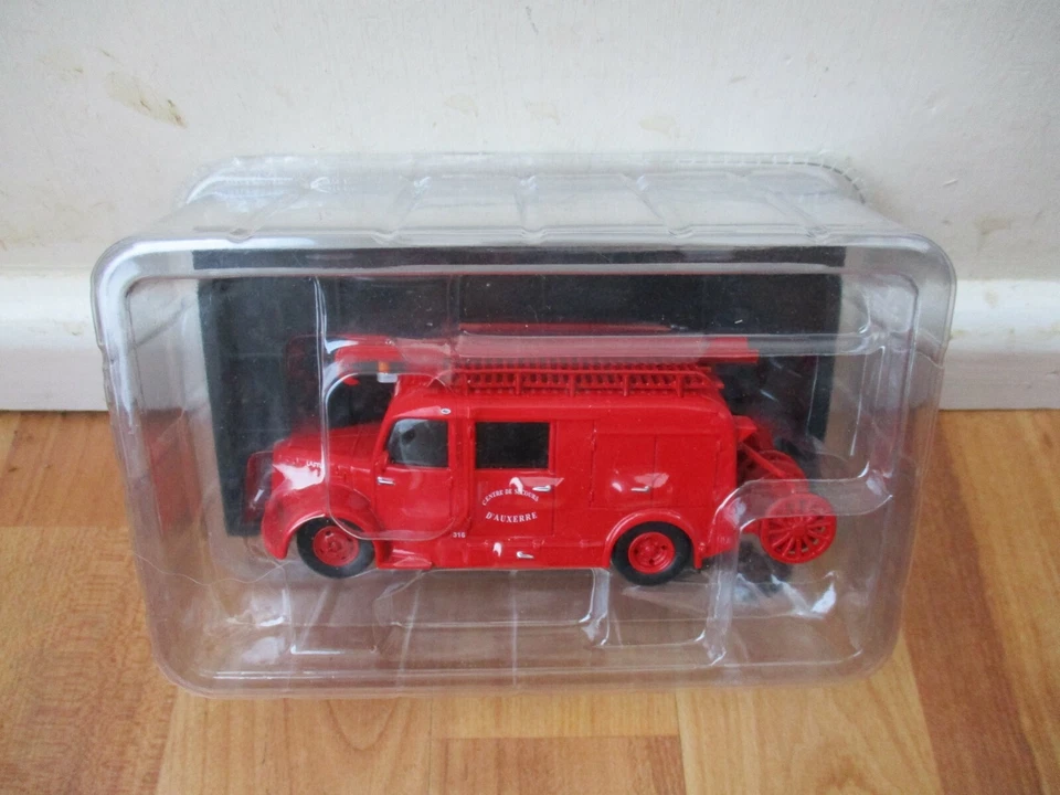 1/50 SCALE 1946 FOURGON D'INCENDIE NORMALISE LAFFLY- DEL PRADO FIRE ENGINE MODEL - Image 1 of 1