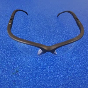NEW CONDOR SAFETY GLASSES BY GRAINGER P/N 5JE24 ANTI FOG CLEAR SCRATCH RESISTANT - Picture 1 of 10
