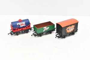 Hornby R1015 OO Gauge Tango 7Up Pepsi Rolling Stock Wagons Railway Train - Picture 1 of 9