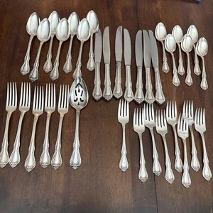 Lote De Colección 34 Piezas Roger’s Onieda Plata Superpuesto Cáliz/Armonía - Imagen 1 de 15