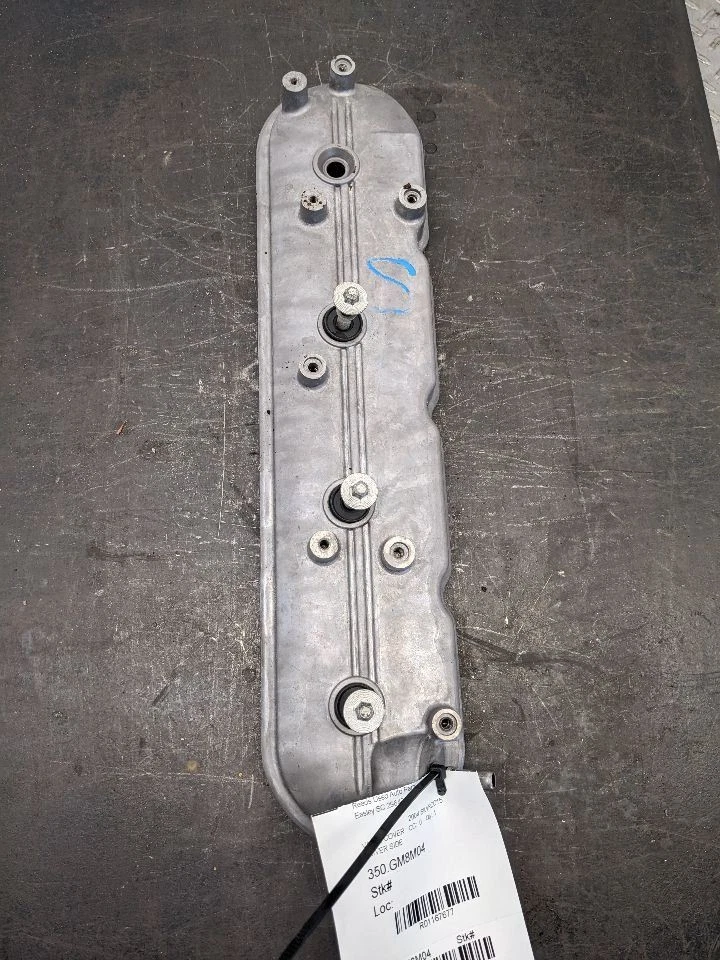 Cubierta de válvula de motor lado izquierdo Chevrolet Tahoe 2000-2008 12570427 OEM 1167677 Foto 1 de 4