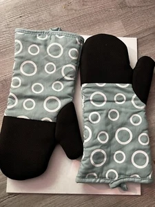 2 Pack Large Neoprene Oven Mitts, 100% Cotton Kitchen Set - Picture 1 of 3