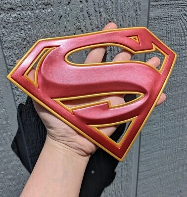 Emblema recortado Supergirl Foto 1 de 4