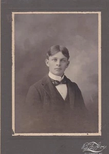 Foto de gabinete de Herman Perkins de joven - Ellsworth, Maine - Imagen 1 de 2