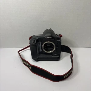 Canon EOS-1D Mark II Digital SLR Camera Body - Picture 1 of 6