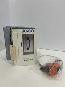 Sanyo M4430 Lettore di cassette vintage. Testato funzionante con custodia originale. Giappone - Foto 1 di 14