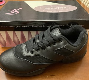 revolution hip hop shoes