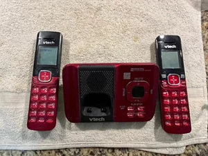 VTech CS6529-26 DECT 6.0 Phone PARTS-2 Handsets-1 Base-UNTESTED for Parts - Picture 1 of 7