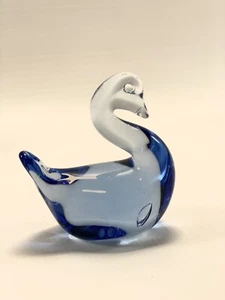 "Pisapapeles Cisne, figura de vidrio azul 3,25"" de alto, hermoso vidrio artístico" - Imagen 1 de 7