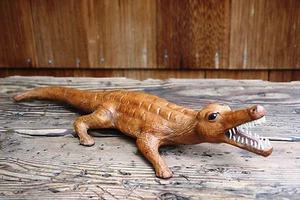 1950s Indian Vintage Hand Crafted Leather Crocodile Figurine Alligator? Handmade - Picture 1 of 8
