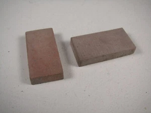 Lionel SPURREINIGUNGSRADIERGUMMI Blöcke, neu aus altem Lagerbestand, zweiteilig, arbeiten auf allen Arten von Gleisen - Bild 1 von 3