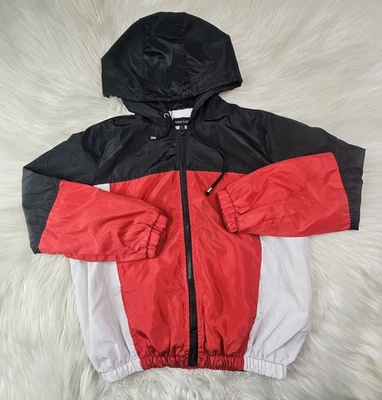 Sudadera con capucha New Look talla S cortavientos roja negra blanca con cremallera  Foto 1 de 4