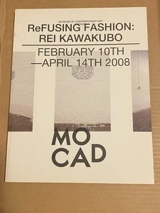 Refusing Fashion: Rei Kawakubo von Rei Kawakubo (2011, Taschenbuch) - Bild 1 von 2