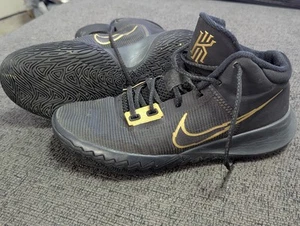 Nike Kyrie Flytrap 4 Negro Metálico Dorado Talla 8.5 Hombres Muy Limpio Uso Mínimo - Imagen 1 de 10
