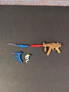 GI Joe Classified Silenced GOLD MP5 Removable Clip & Barrel Effect 6" Figures - Picture 1 of 4